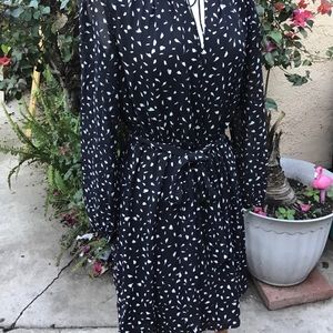 Loft Petites Black white Long Sleeve Dress Layered